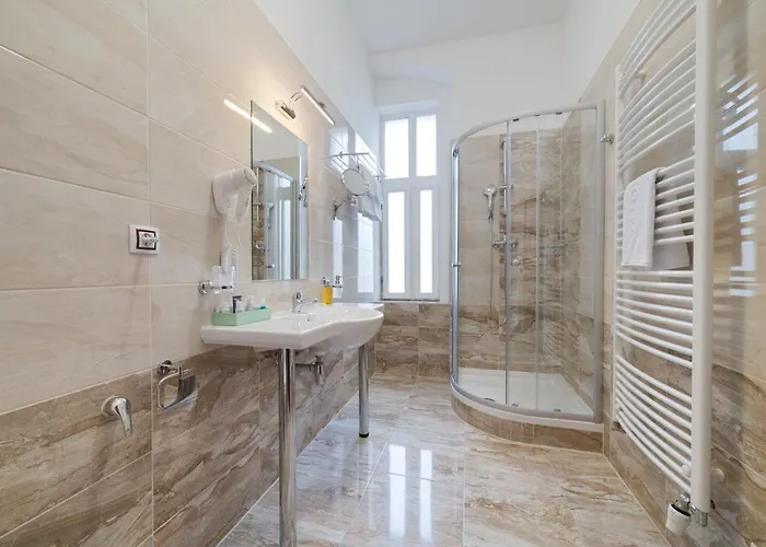 Aura Hotell 4*