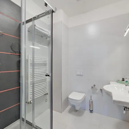 Отель Aura 4*